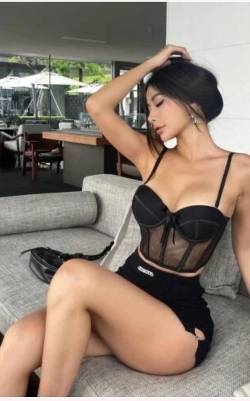 Experience Unforgettable Moments with Aria Fox Your Dream Escort