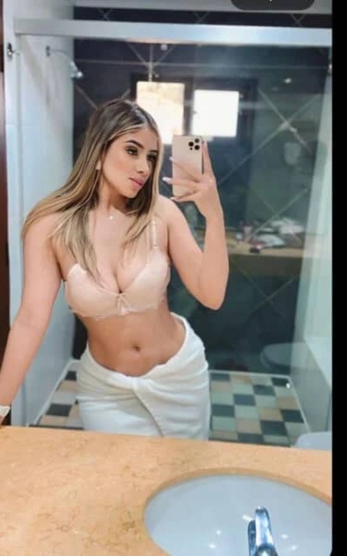 Experience Unforgettable Moments with Vanessa Star by Your Side 2 Mis Fotos