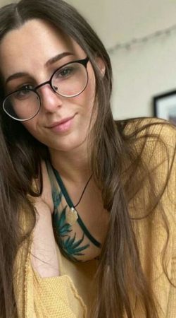 Eden Scarlett Awaits You for Unforgettable Moments Together